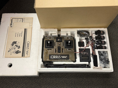 New Vintage Cirrus 900 XLC 72mhz RC Remote Control Model Airplane Transmitter