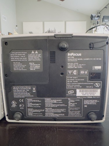 InFocus IN1102 Ultra Mobile Widescreen DLP Projector, WXGA, 2200 Lumens - Picture 4 of 9