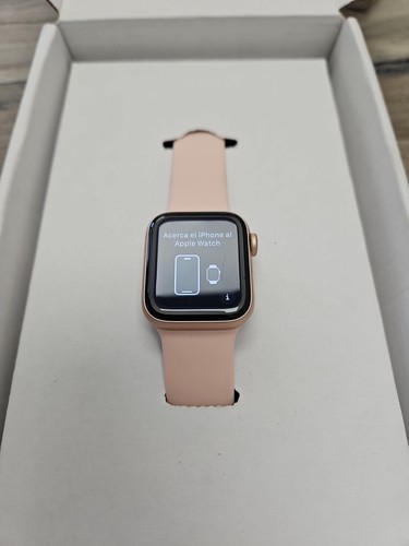 Apple Watch SE 40mm Aluminum Case - GPS Only - 32GB - Good - Foto 2 di 2