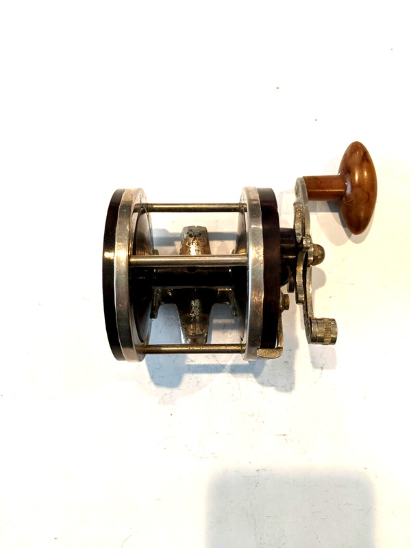 Vintage H-I Utica NY Free-Spool Bakelite Fishing Reel - Star Drag