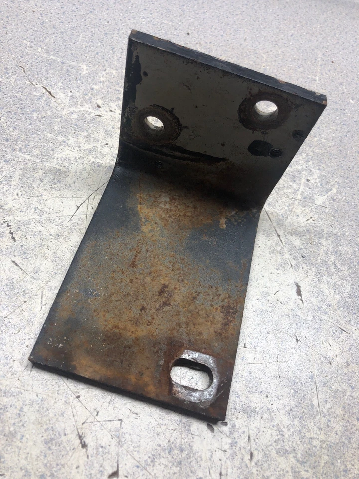 FORD 120 Tractor Starter Generator Bracket Foto 3 de 3