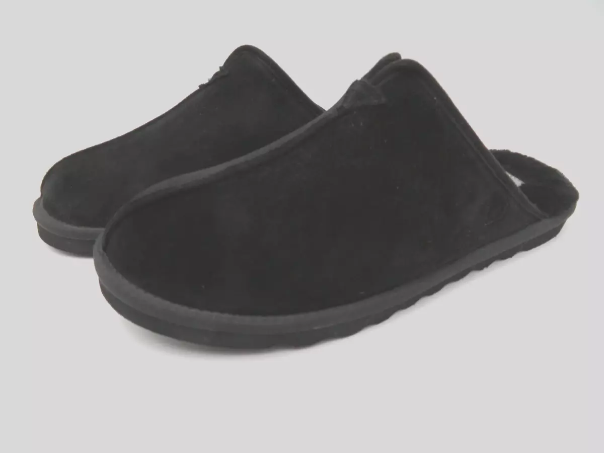 Skechers relaxed fit memory foam best sale slippers