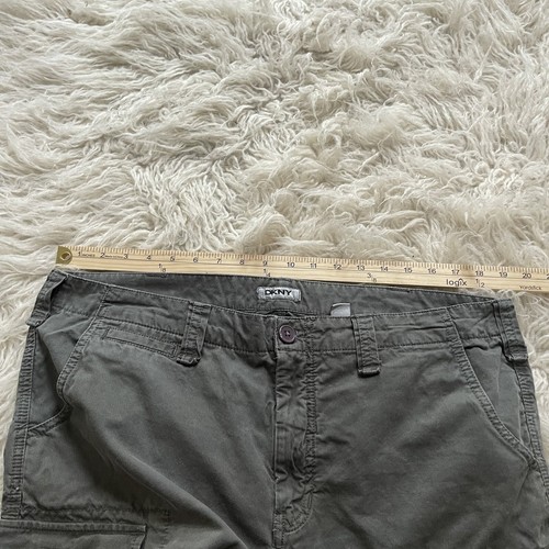Vintage DKNY Shorts Mens 36 (Fits 38) Green Cargo Y2K Skate Military Rave 90's - Picture 5 of 9
