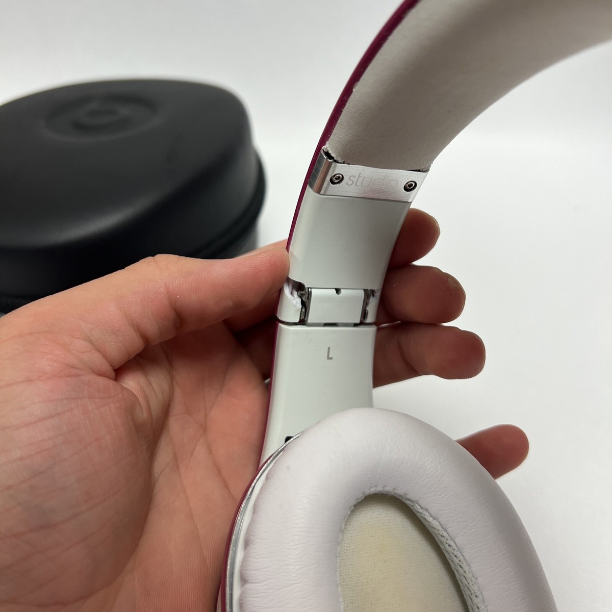 Beats Studio (1st Generation) Wired Headphones with Case