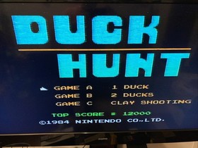 Duck Hunt EARLY 5 Screw variant - Nintendo NES (1985)