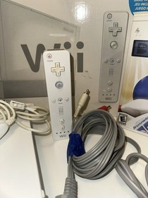 ( BUNDLE ) Nintendo Wii Sports Plus Console Tosa Station, Dreamcast Fan *Descrip