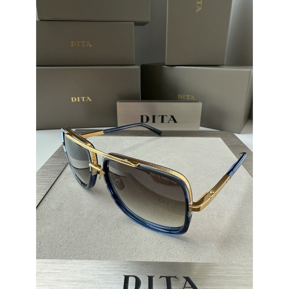 デカブメスjr オリカラ Oliver Peoples Emryn with Tokyo Tortoise frame and Carbon Grey