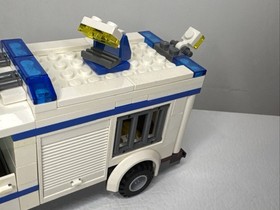 LEGO CITY: Prisoner Transport (7286) Complete - Missing Some Stickers