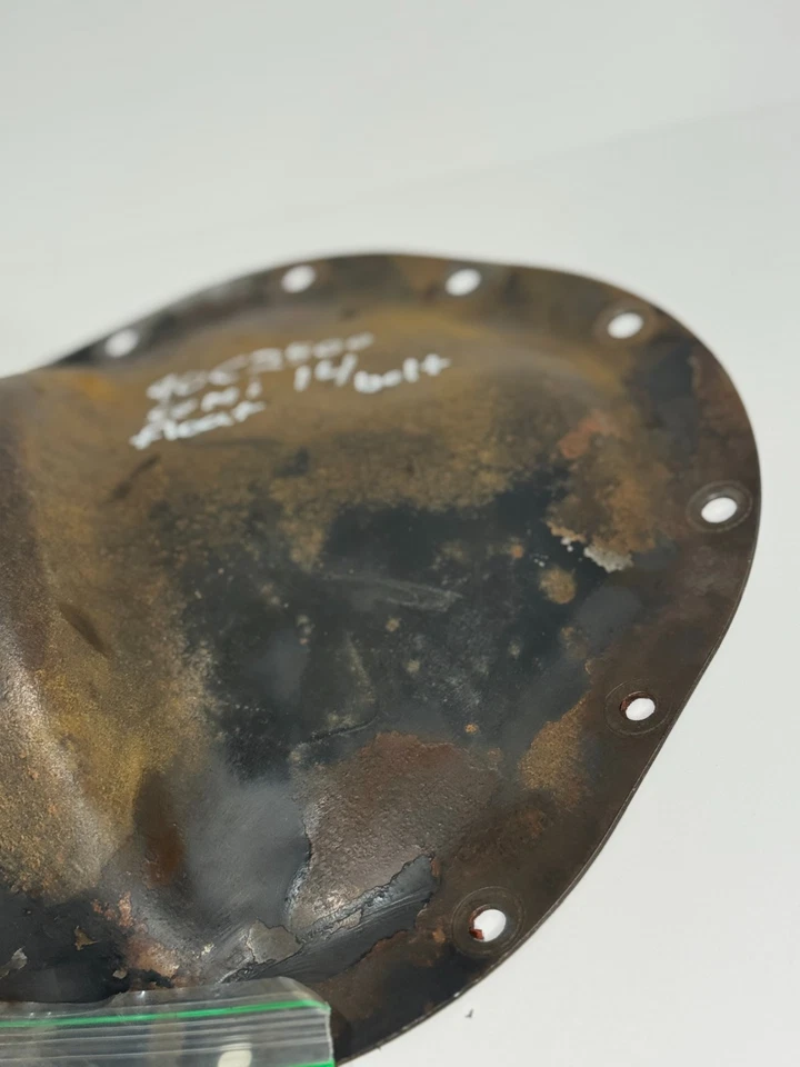 1990 GMC / CHEVY C / K 2500 3500 REAR AXLE DIFF COVER & BOLTS 14 BOLT RA - Image 4 of 4