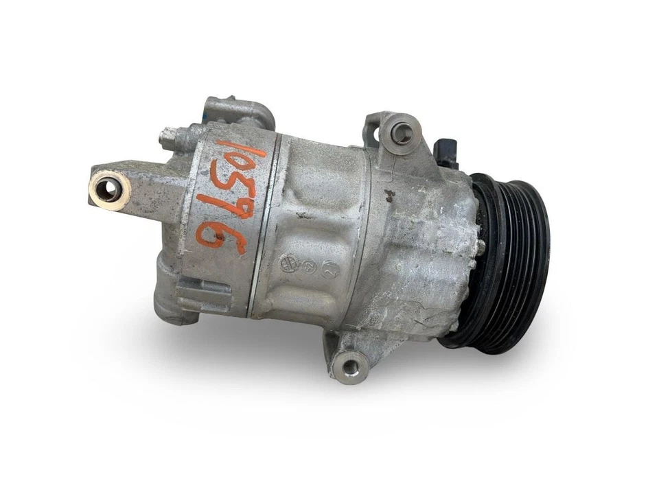 Compresor de aire acondicionado Ford Bronco Sport 2021-2024 Foto 3 de 4