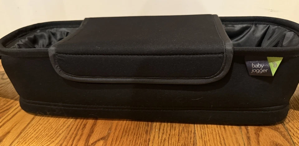 Consola organizadora universal para padres Baby Jogger portavasos negro Foto 2 de 4