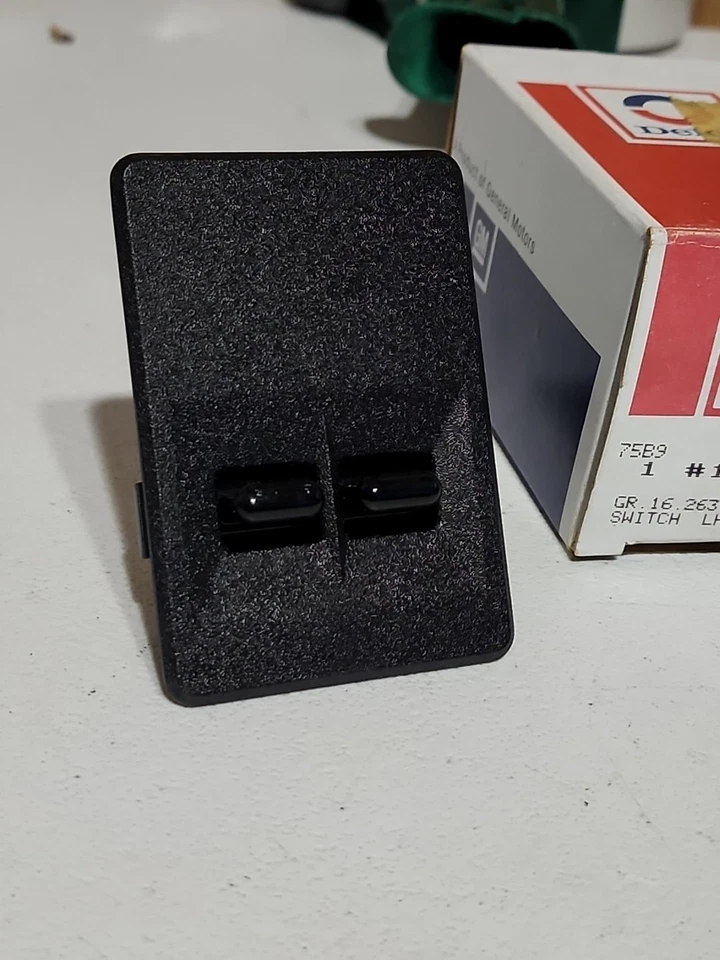 Chevrolet S10 Blazer S15 1986 1987 interruptor de ventana de puerta delantera izquierda del conductor 15528735 Foto 2 de 4