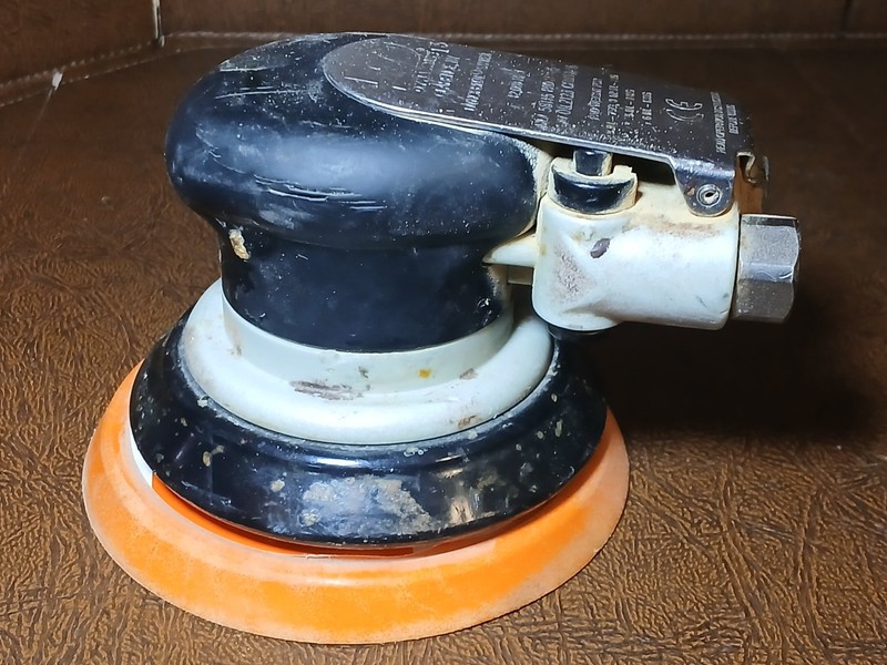 Dynabrade Dynorbital Pneumatic Air Palm Sander 12,000 RPM 5" 58115 Used