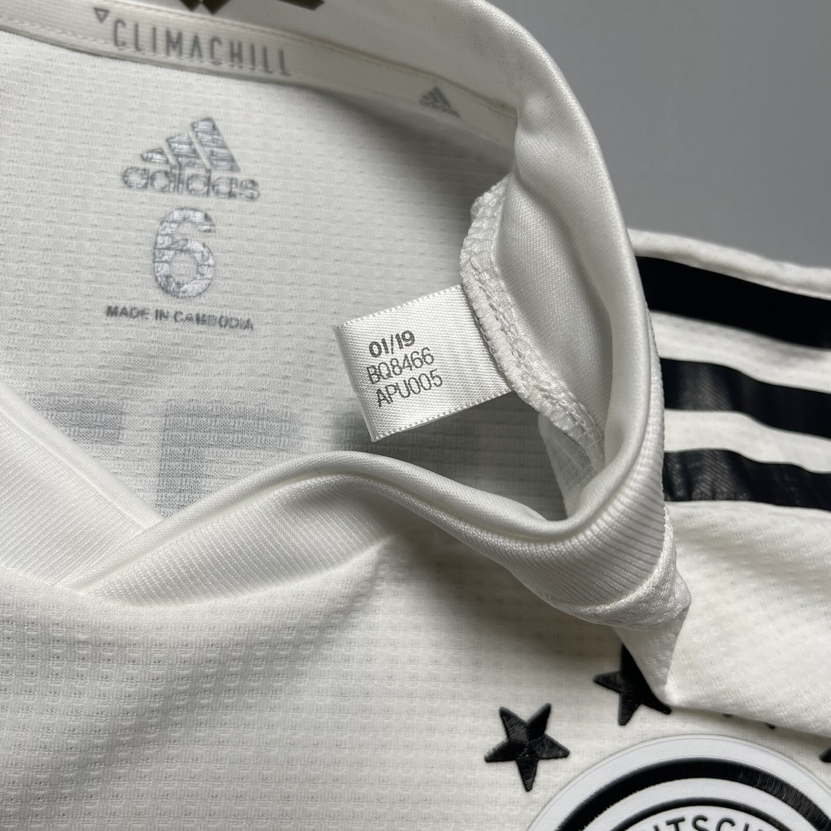 GERMANY ADIDAS 2018 WORLD CUP FOOTBALL HOME JERSEY #10 OZIL SIZE