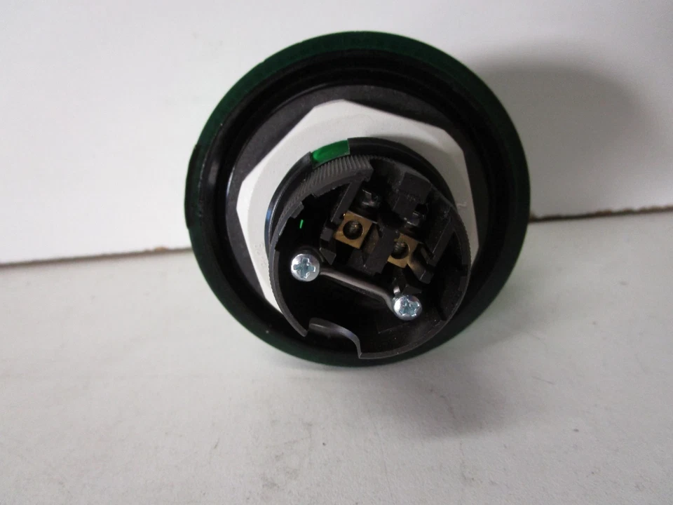 FEDERAL SIGNAL LP2 SER A STREAMLINE INCANDESCENT GREEN LIGHT - USED - FREE SHIP - Image 4 of 4