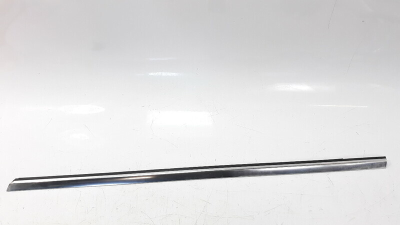 A1767250082 molding for MERCEDES-BENZ CLASE A (BM 176) 2012  