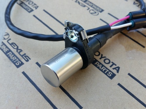 Toyota JZA80 Supra 2JZ VVTi crank position sensor NEW 90919-05037 - Picture 2 of 3