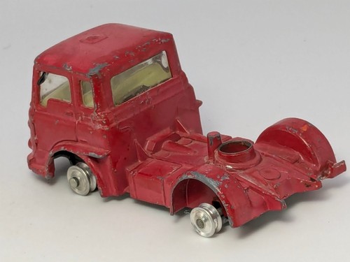 Vintage CORGI TOYS Diecast Red Bedford Tractor Cab Unit - Picture 3 of 6