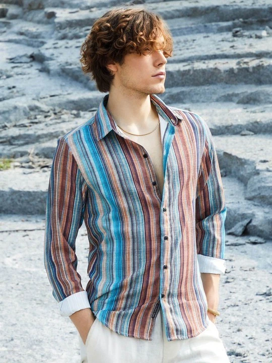 Camisa casual listras verticais multicoloridas, gola espalhada, bainha longa curva - Imagem 3 de 4