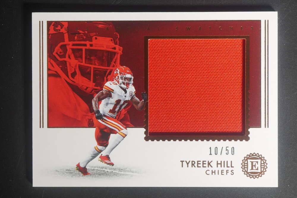 2018 Panini Encased Tyreek Hill Substantial Swatches Jersey /50 Chiefs DV301
