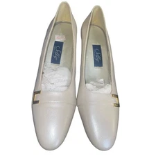 Selby Comfort Shoe Flex Almond Cream Shoe Women Upper Leather Dress  2 1/4" Heel