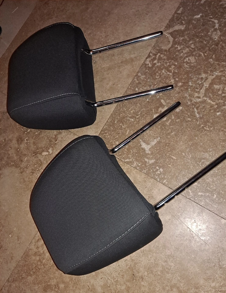 c 2013-2016 Ford C-Max Front Seat Cloth Head Rest Set of 2 Black 2014 2015 Foto 3 de 4