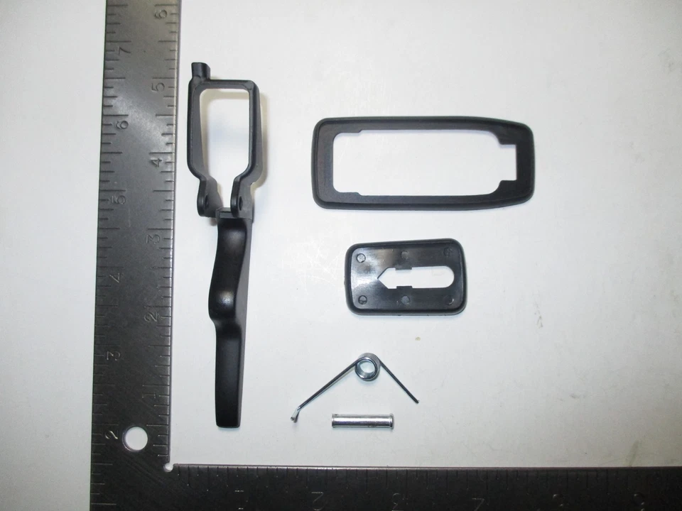 PORSCHE 924S 944 951 TURBO S2 外门把手三脚架套件右全新带密封 — 第 2/3 张图片