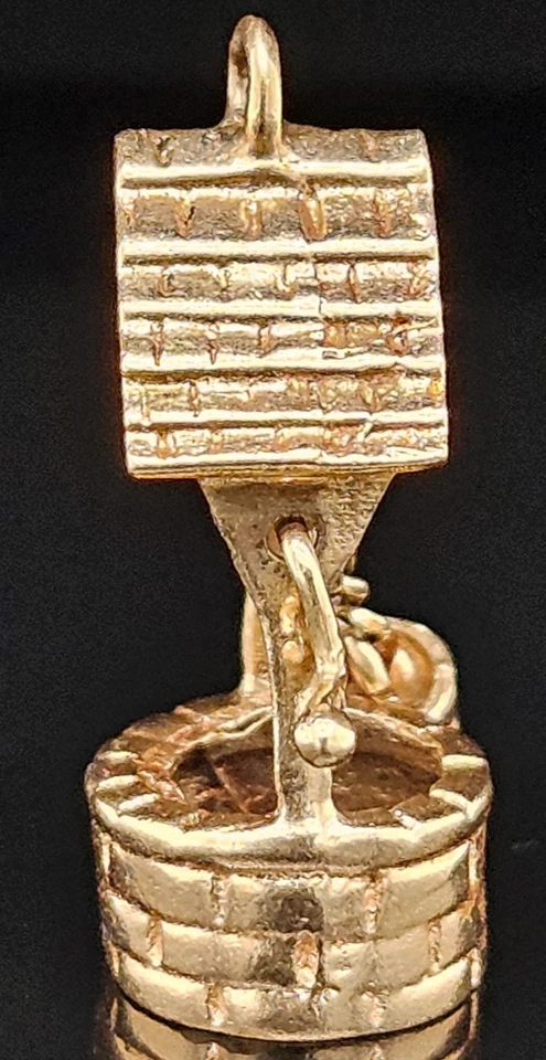 14K Gold WISHING WATER WELL Charm Pendant HANGING BUCKET TURNS Vintage - Image 3 of 4
