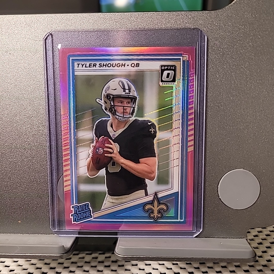 2025 Panini Donruss - Rated Rookie Tyler Shough #304 Optic Preview Pink Prizm...