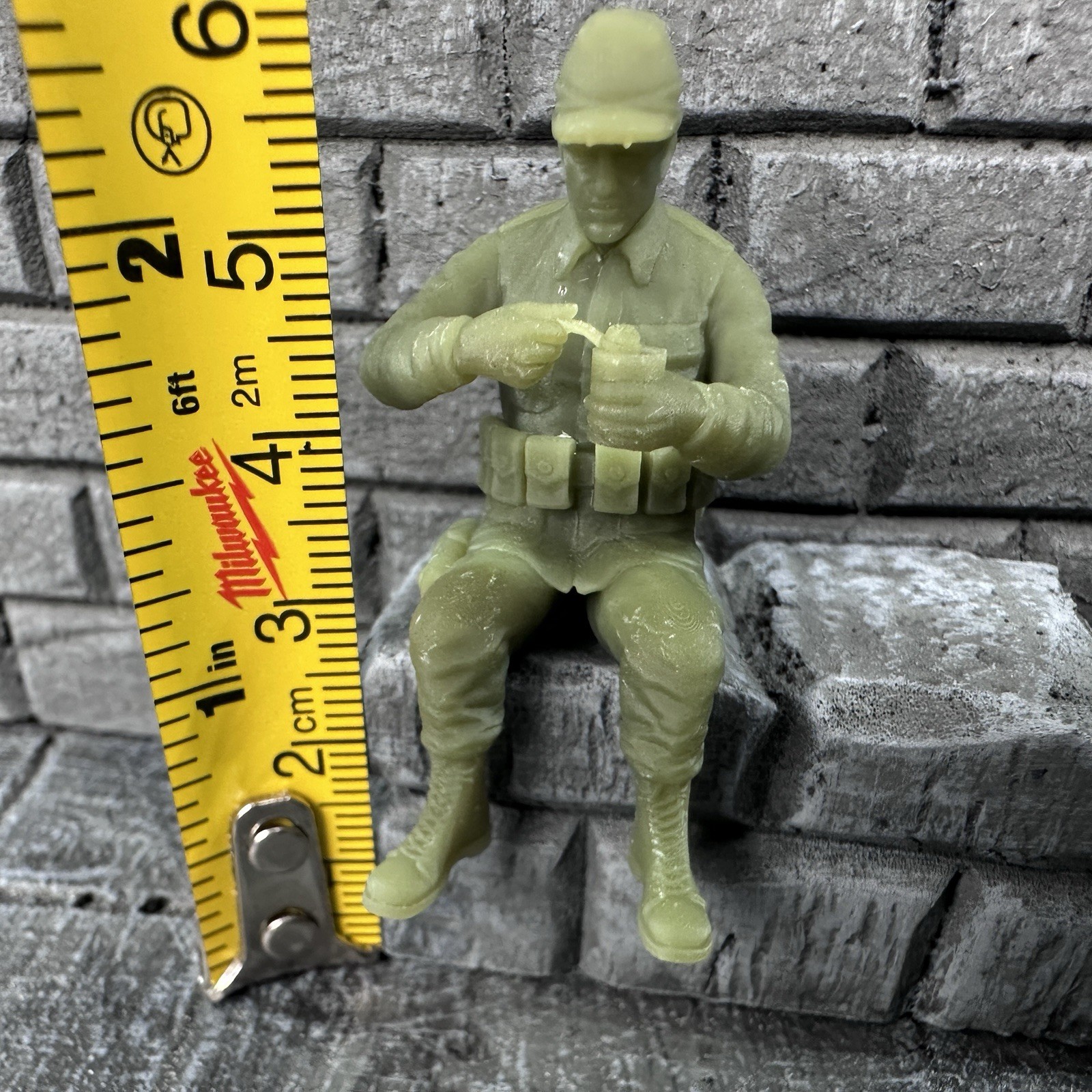 World War 2 American SITTING & EATING Toy Soldier Military Resin 1/32 WW2 Figure