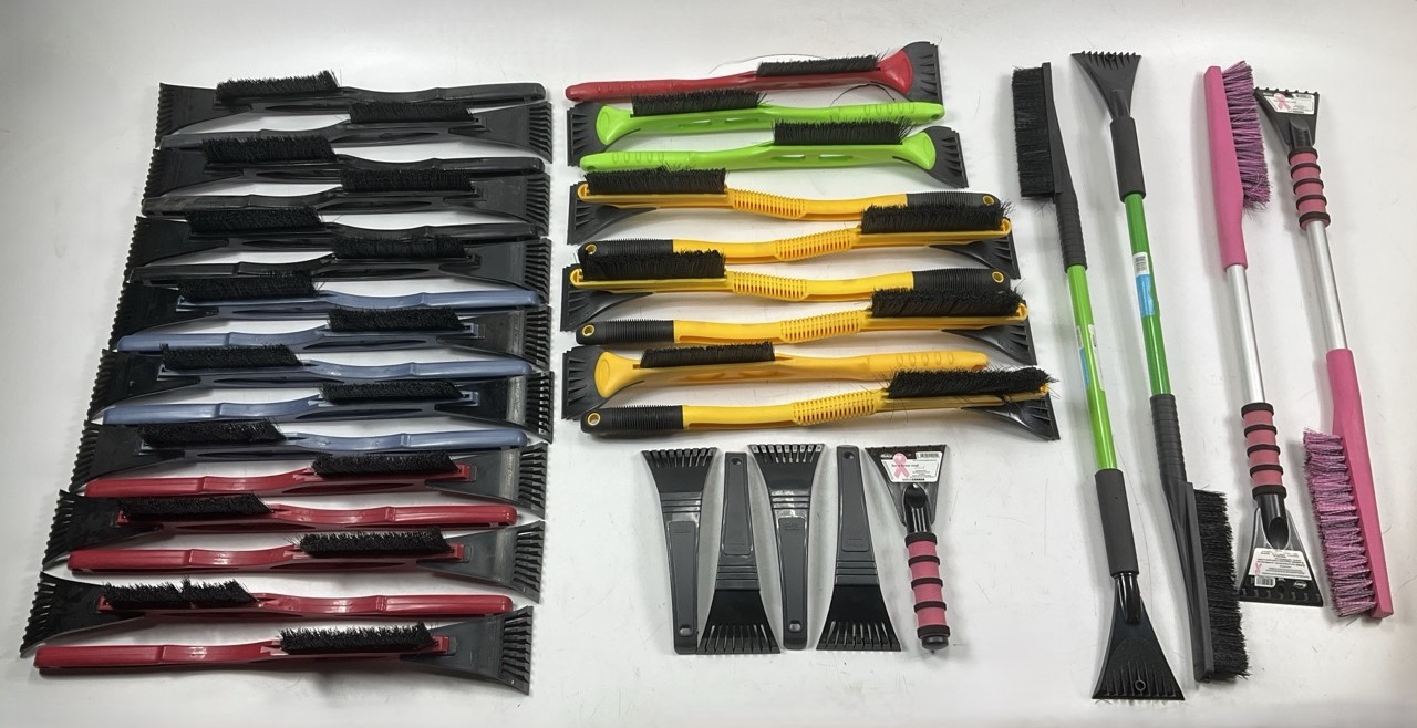 35 Assorted Mixed Ice Scrapers & Snow Broom Brushes - ICE SCRAPER Lot #11