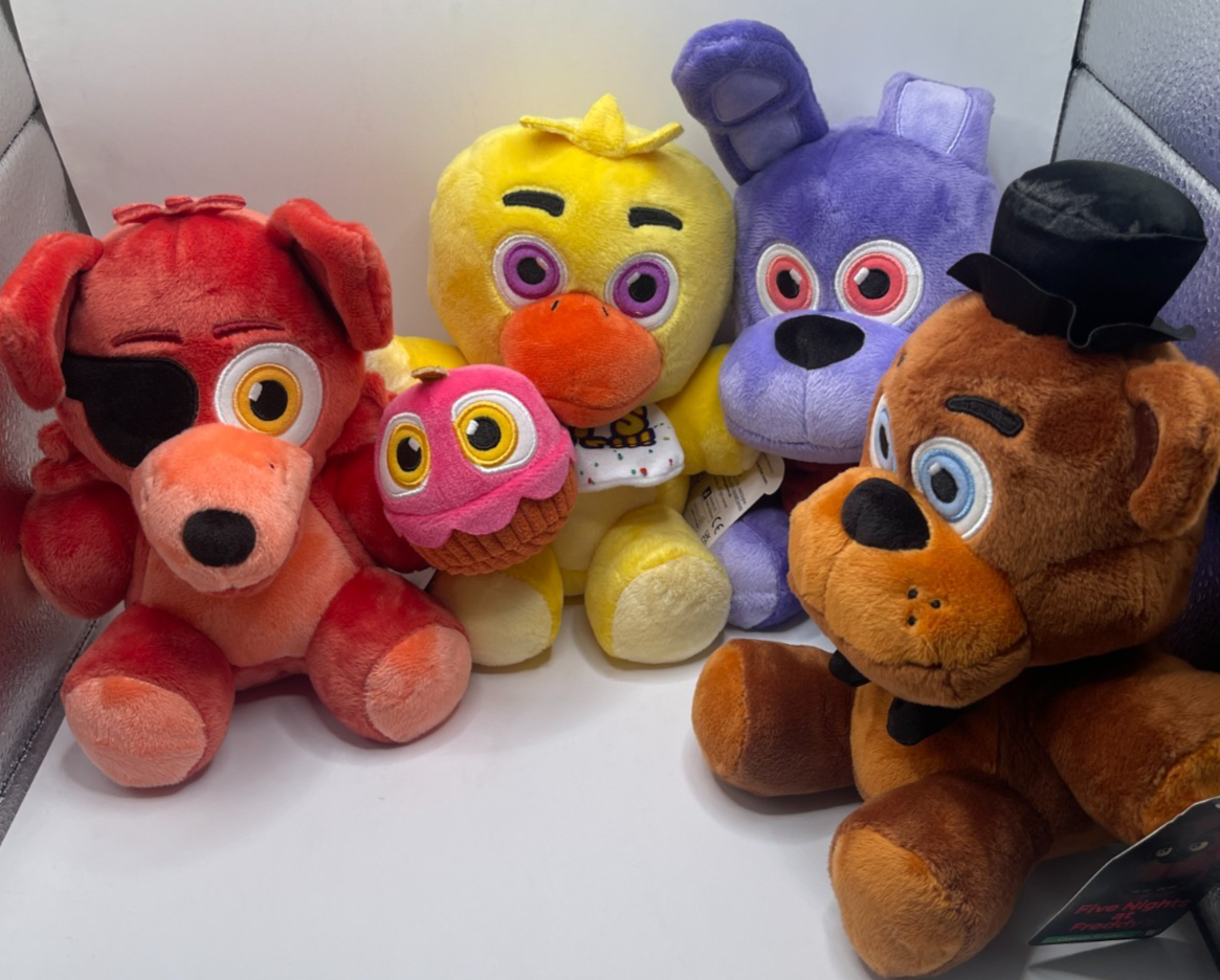 Jazwares Five Nights At Freddy's FNAF 4 Plush Set Wave 1 RARE GITD