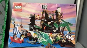 Used LEGO 6273 Rock Island Refuge WRONG BASEPLATE 90% COMPLETE SEE DESCRIPTION