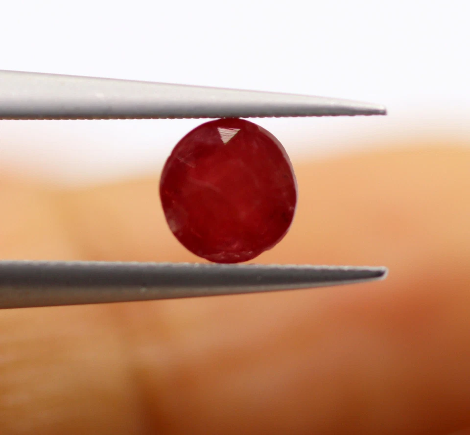 Untreated Natural Ruby Loose Round Faceted Cut Red Color Burma Gemstone 0.78 Ct - Image 3 of 4