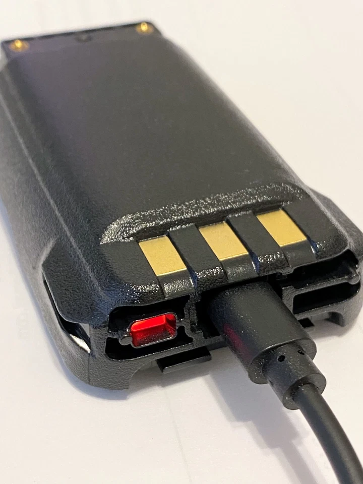Bateria Anytone série 878/868/890 com porta USB - C + clipe de cinto vendedor dos EUA - Imagem 3 de 4