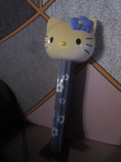 HELLO KITTY 2008 LARGE PEZ DISPENSER 11.5" XXL JUMBO FLOWER STEM MUST SEE