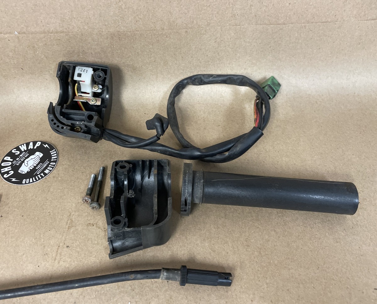 スズキ チェロ YC11 4/4 Anno 1999 00935 Kawasaki ZX-11 Ninja 1990-2001 Complete Exhaust 4-1 8″ Round