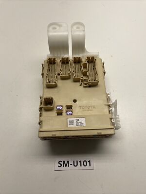 17-19 Toyota Corolla LE Sedan Cabin Room Inside Fuse Box 89221-02550 OEM