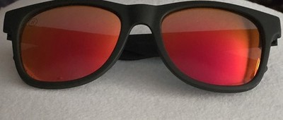Blenders Sunglasses Unisex The Show X2 Red Lenses Polarized Discontinued HTF
