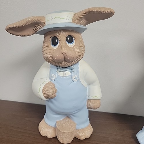 Vintage 1990 Pair Ceramic Bisque Easter Bunnies Mr. & Mrs. Peter Rabbit/Babies - Picture 5 of 11
