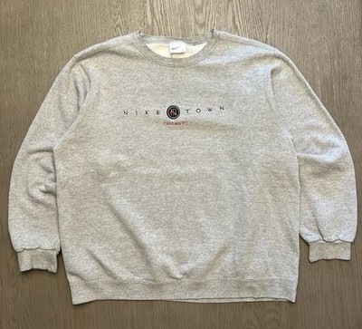 Vintage 1990s Nike Town Chicago Gray Sweatshirt