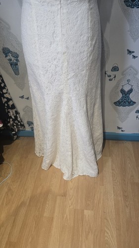 Stunning White Mermaid Lace Wedding Dress, Vivian Diamond Dessy Collection 18 - Picture 5 of 8