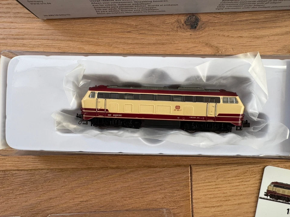 Minitrix N 16273 Diesellok BR 217 001 der DB "DCC Digital Sound" - Bild 2 von 4