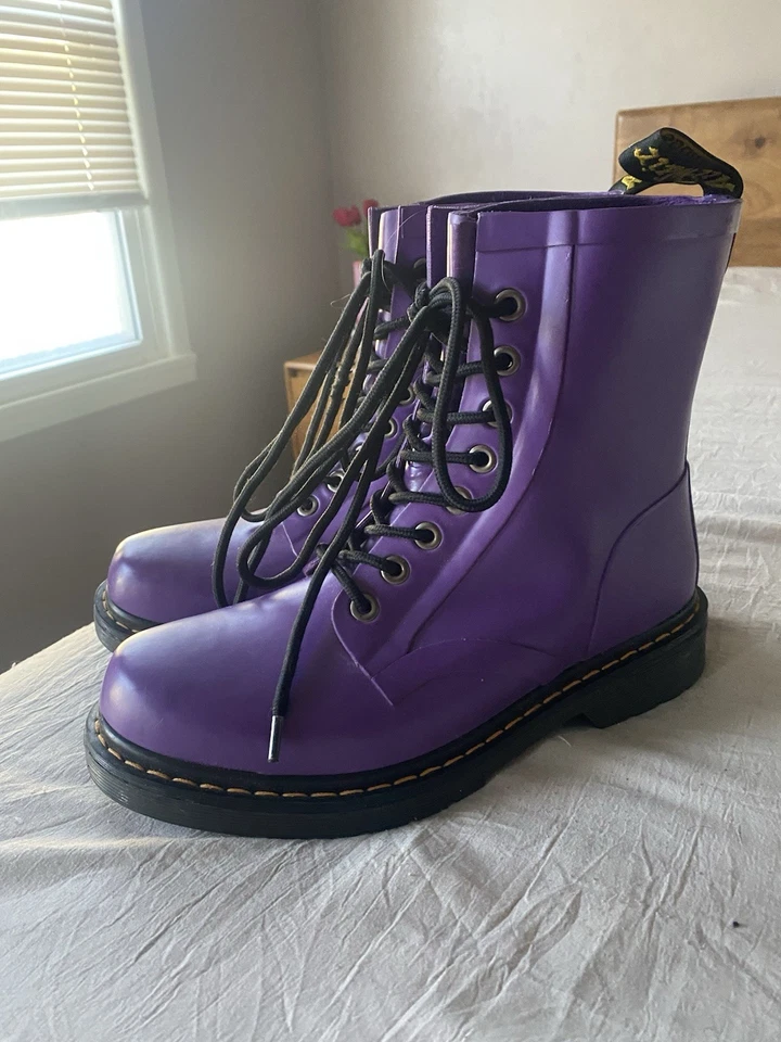 Botas de lluvia Dr. Martens Drench Rain Wellington para mujer púrpura talla 8 EE. UU. Foto 3 de 4