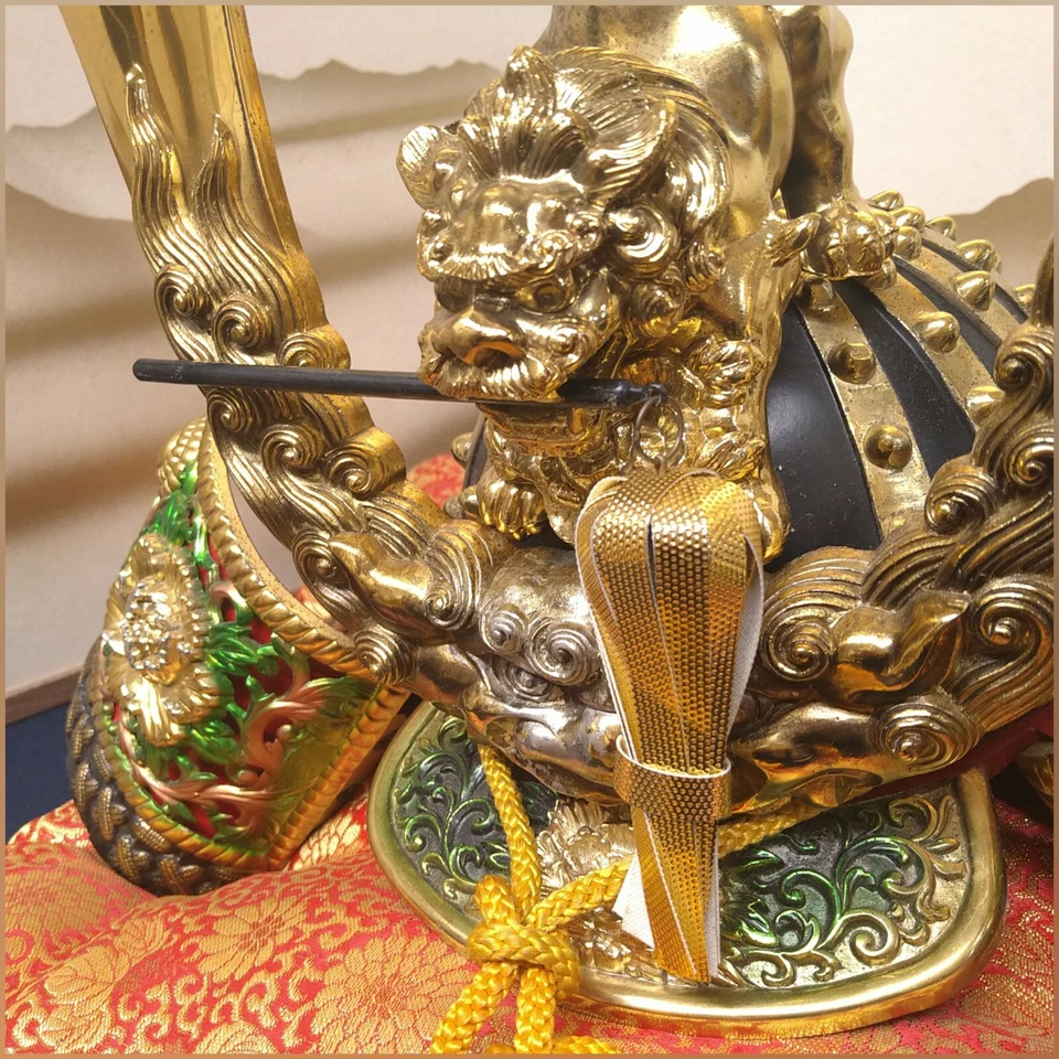 Casco japonés Kabuto Yoroi Samurai Armadura León Shishi Maetate Shogun Muñeca de mayo Foto 3 de 4