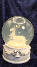 REINDEER SNOW GLOBE  4  x 5   Very Great Condition Has Glare From Light 