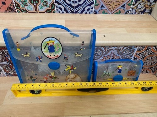 Estuche para lápices y soporte de papel para muñecas Madeline 1999 School Bemelmans de Pecoware ¡Usado! - Imagen 2 de 7