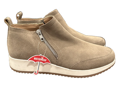 New Blondo Emrie Shoes Size 10 Suede Leather Waterproof Comfort Beige