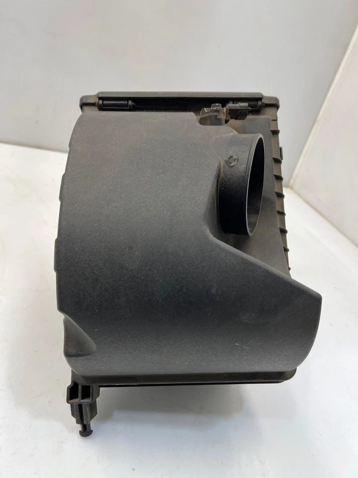 Conjunto de caja de filtro de aire Kia Sedona 2015-2018 OEM 28110A9100 Foto 2 de 4