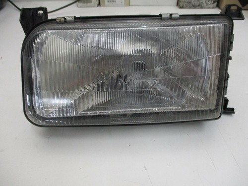 Gebrauchter VW Passat Frontscheinwerfer links mit Stellmotor DEPO 441-1109L